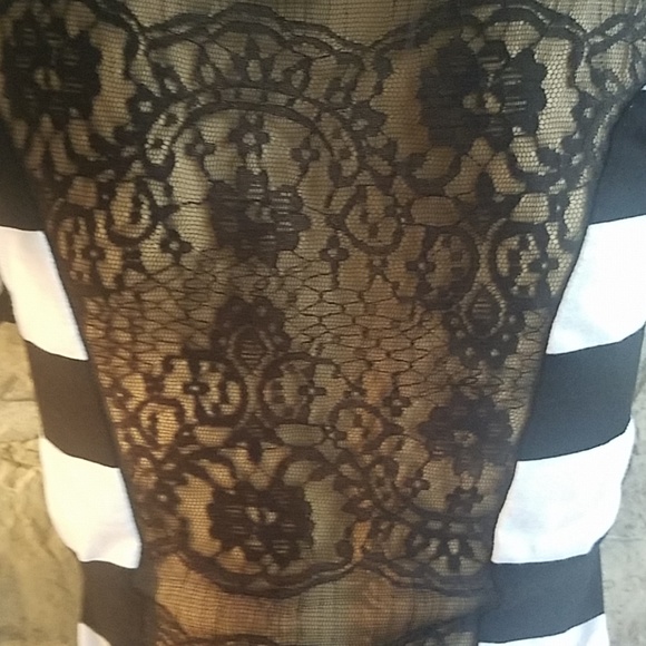 DEB | Lace Back Black and White Striped Top - Picture 4 of 5